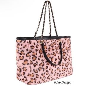 COPY - New gorgeous large pink faux fur handle tote Leopard